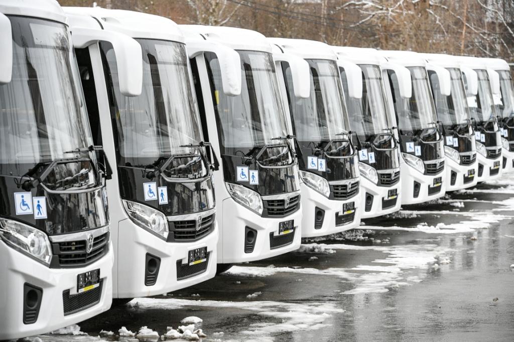 Uudet linja-autot ovat mukavia ja ajanmukaisia. Kuva: Karjalan tasavallan päämiehen lehdistöpalvelu
