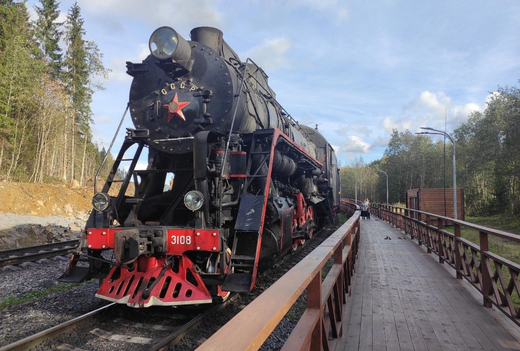 Kesäkuun ensimmäisenä 2019 Sortavalasta Ruskealan marmoripuistoon lähti ensimmäinen retrojunavuoro. Parhaillaan Ruskealan retrojuna on suuressa suosiossa turistien keskuudessa. Kuva: Jekaterina Pospelova
