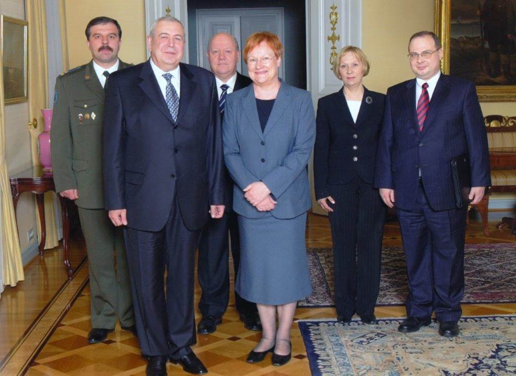 2006. Российские дипломаты на встрече с Президетом Финляндии Тарьей Халонен.jpg